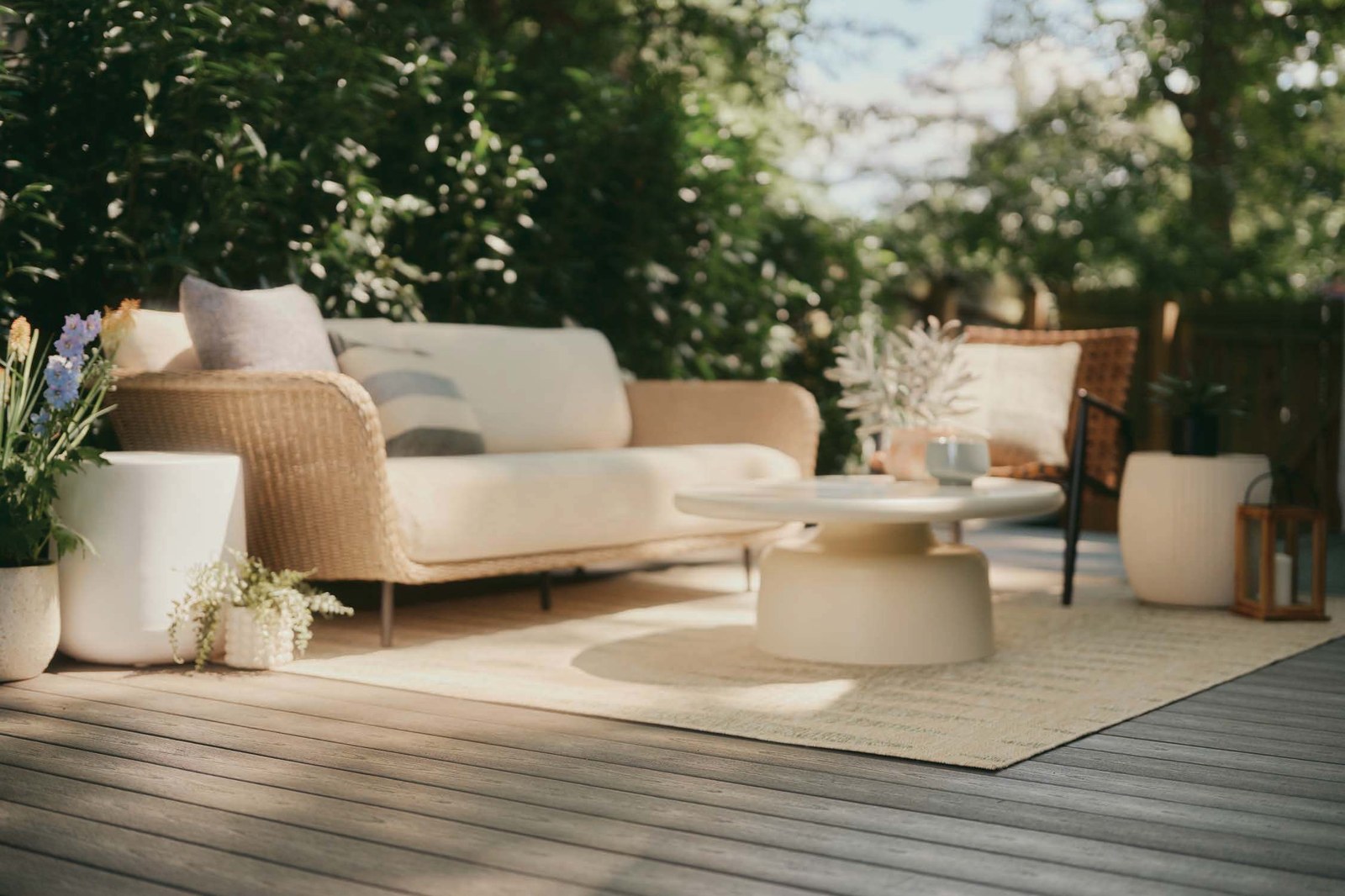 Fiberon premium decking lounge — product photography courtesy of Fiberon